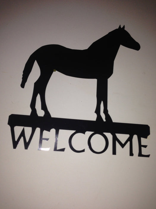 Horse welcome sign
