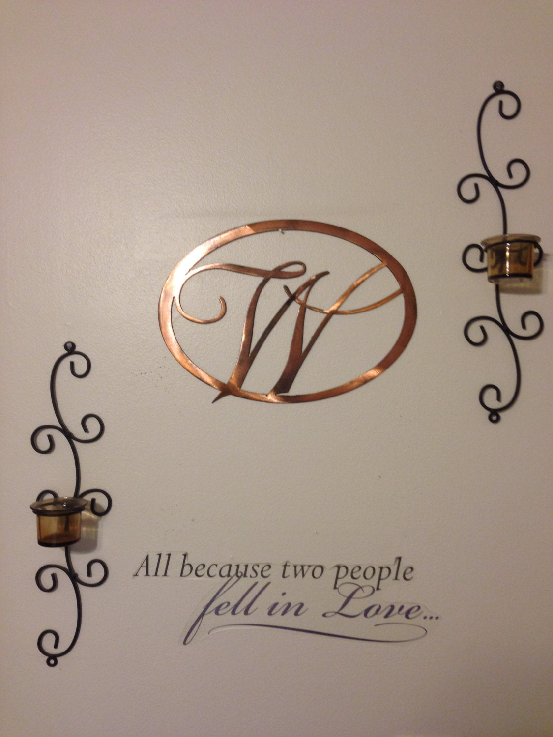 Oval Monogram single letter